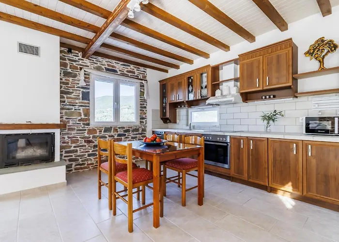 Pavlos Apartman Szkópelosz