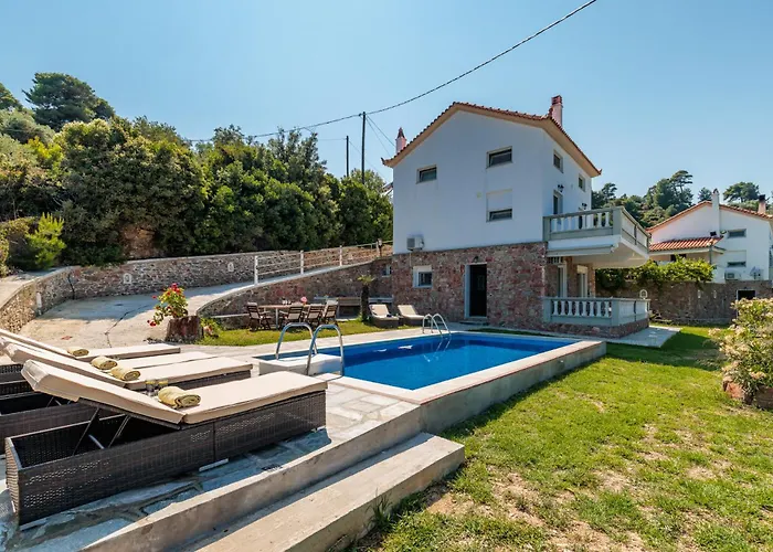 Pavlos * Città di Skopelos